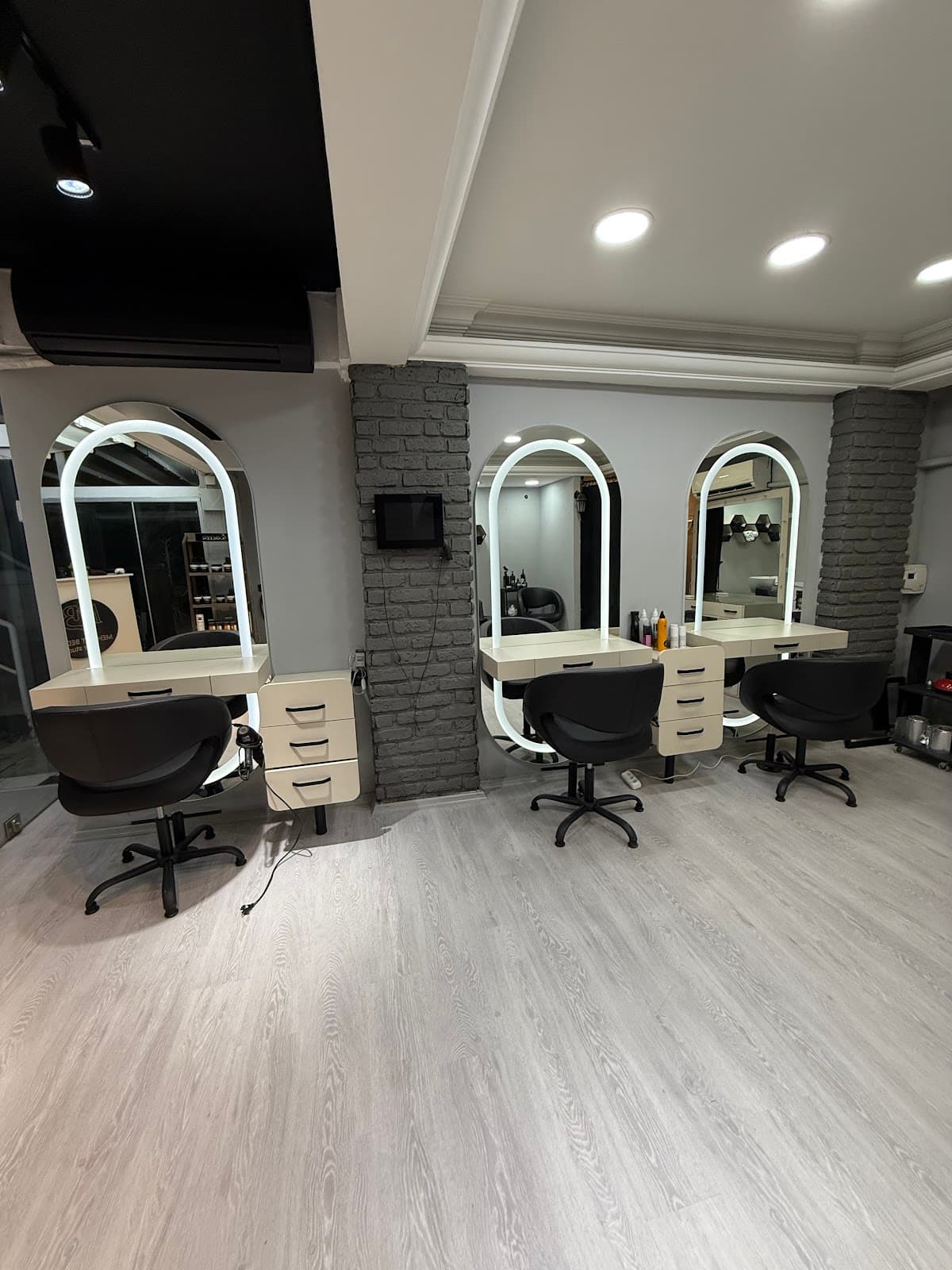 Mehmet Bedel hair studio 2