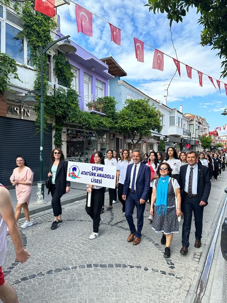 Çeşme Atatürk Anadolu Lisesi 3