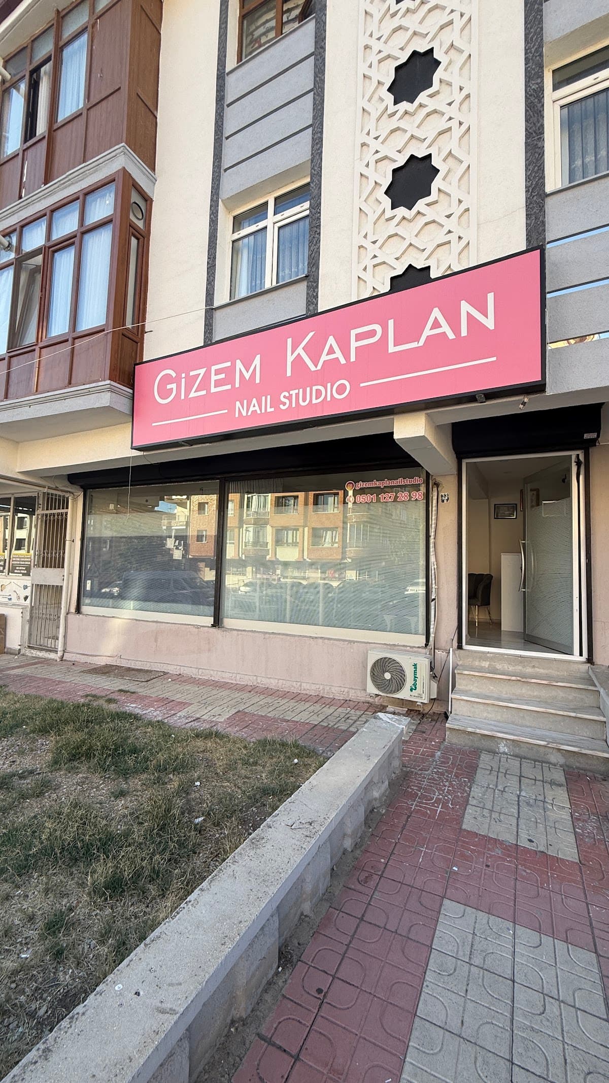 Gizem kaplan nail studıo 3