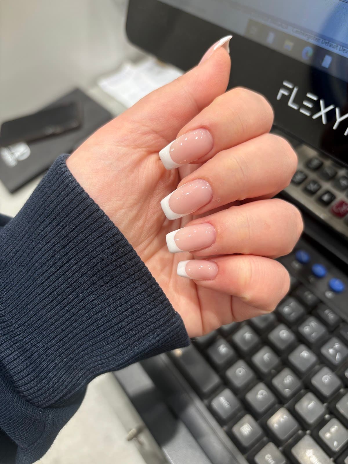 Gizem kaplan nail studıo 4