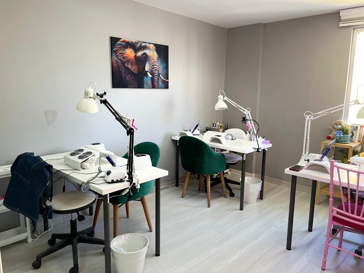 Nunu Nails & Lashes 1