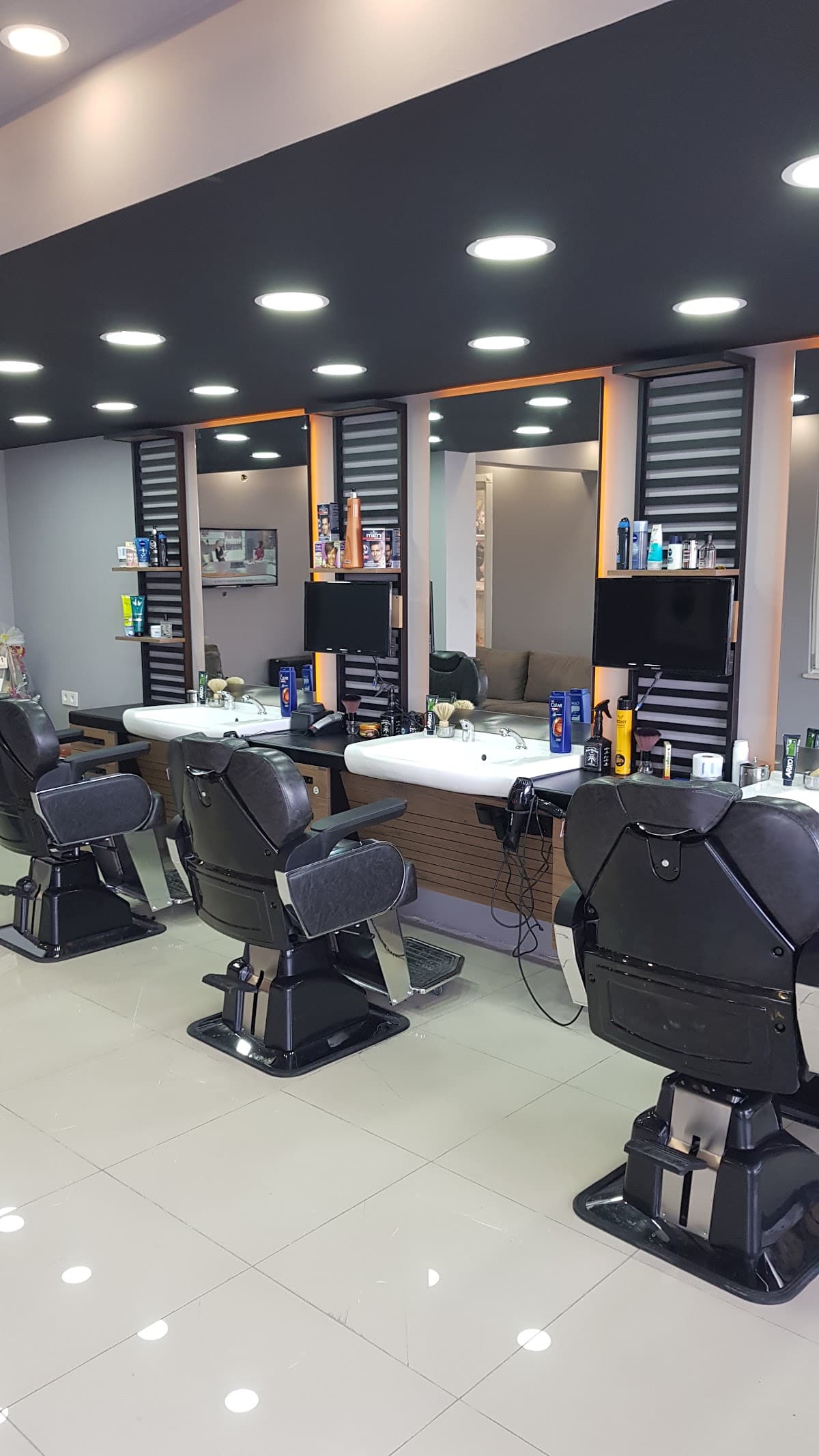 Engin yılmaz barbers club 2